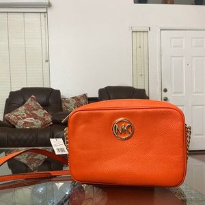 Michael kors purse crossbody